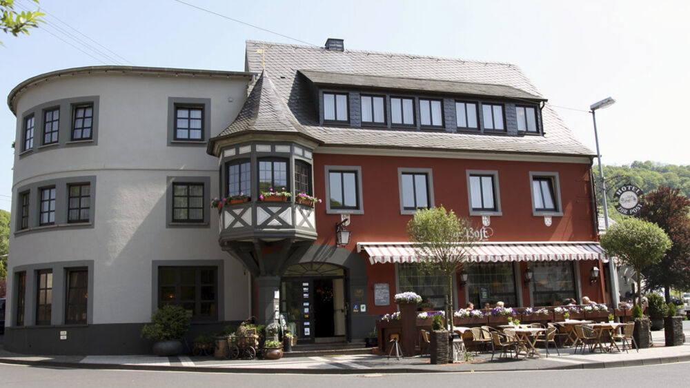 Hotel zur Post Waldbreitbach Hotel zur Post Waldbreitbach